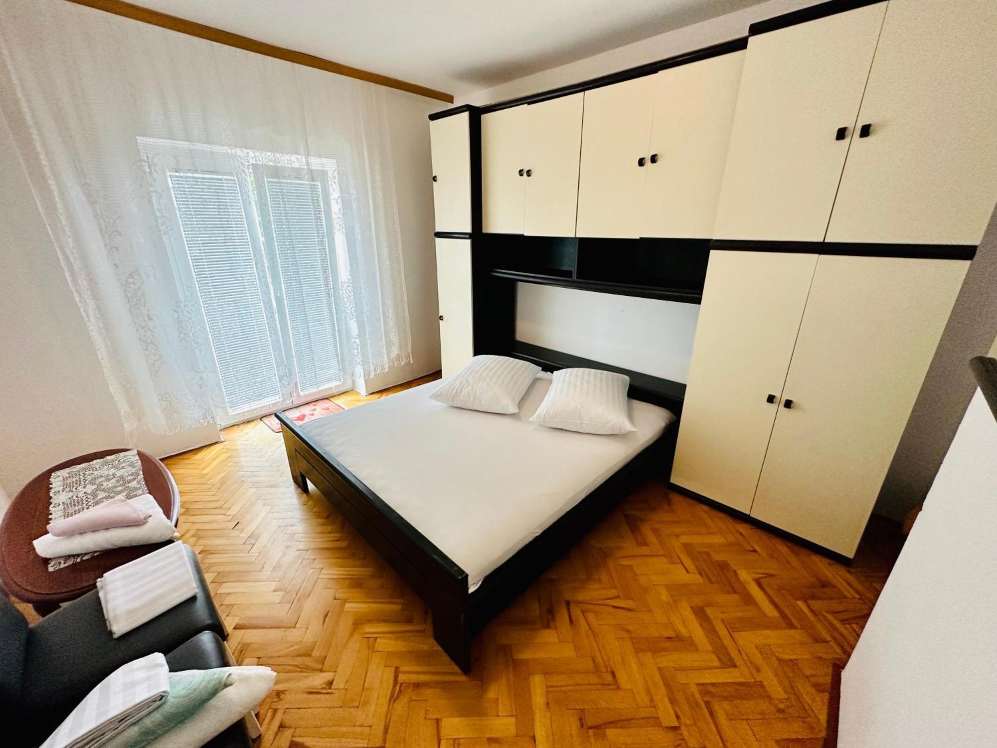 פג Apartments Baraba מראה חיצוני תמונה