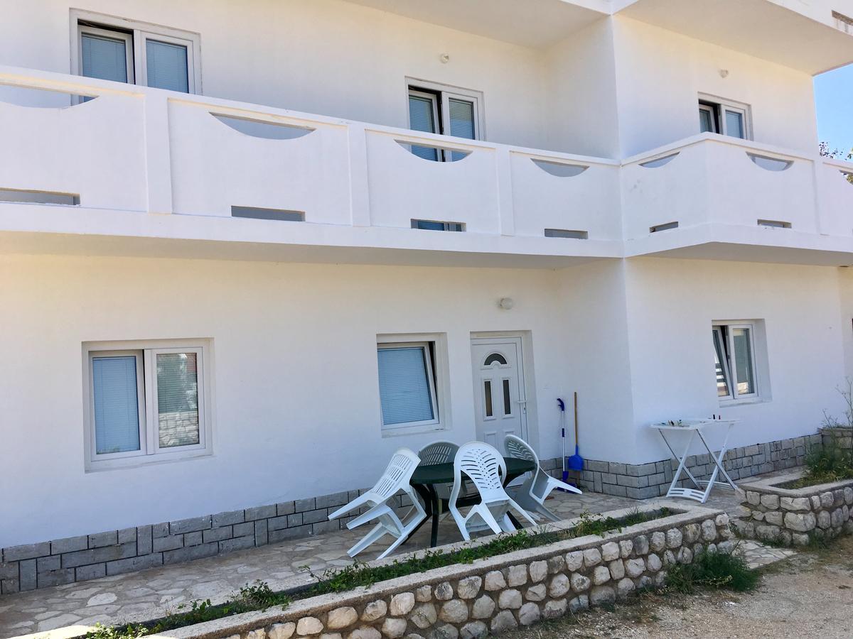 פג Apartments Baraba מראה חיצוני תמונה